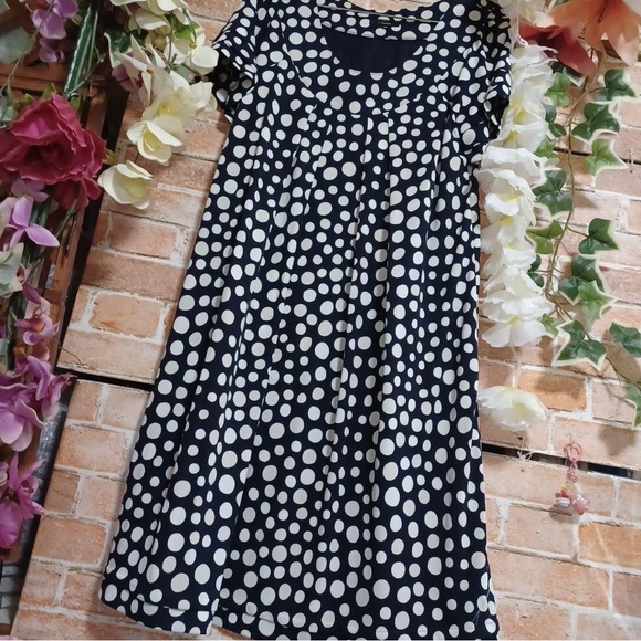 Dresses & Skirts - Dotted dress